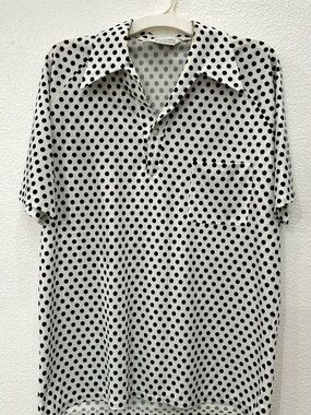 1970s Lilly Dache VTG. Mens Polka Dot Short-Sleeve Polo Shirt in White and Black